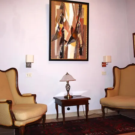 Arts Club & 3*