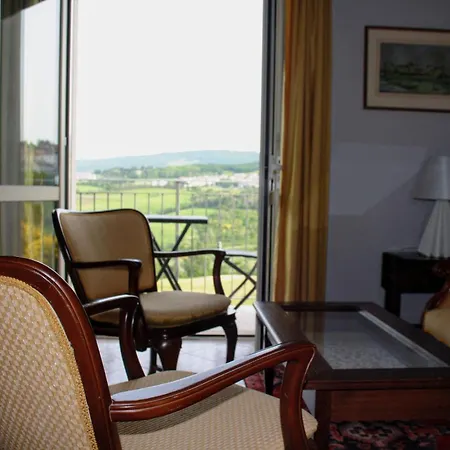 Hotel Arts Club & 3*